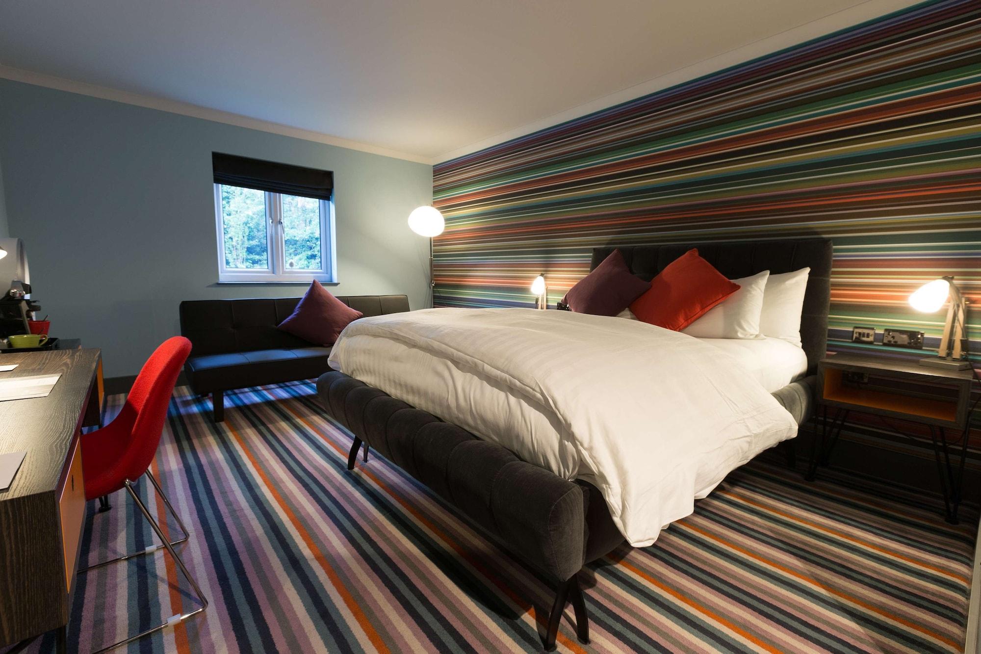 Village Hotel Warrington Exterior foto